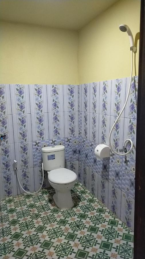 Andira home stay labuan bajo Exterior foto